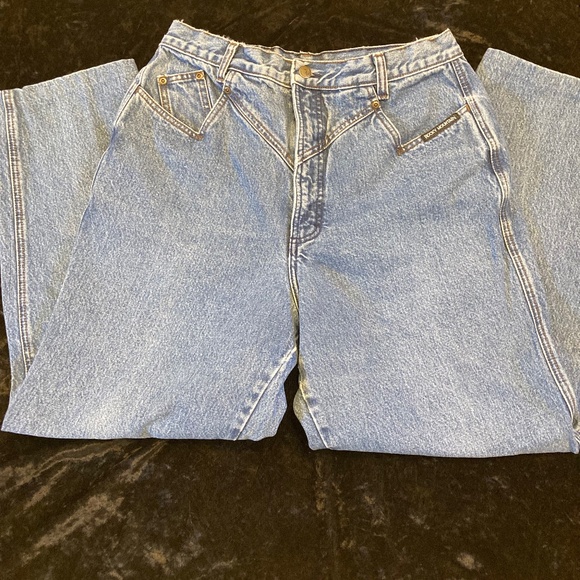 Women’s Rocky Mountain Jeans - Picture 1 of 10